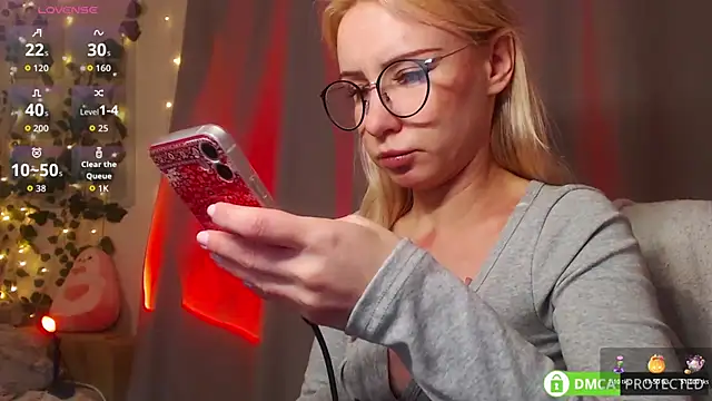 Mia  Jensen online show from March 5, 1:40 pm