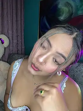 Snapshot of Kylievoos chatting on February 9, 11:31 pm Kylievoos online show from February 9, 11:31 pm