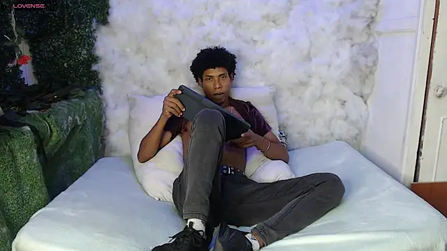 Walkers05 online show from March 2, 3:41 am