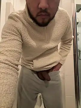 latinocalientehot online show from March 26, 9:53 pm