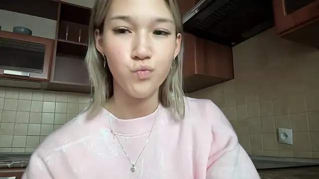 lilXdomiii online show from April 17, 11:57 am