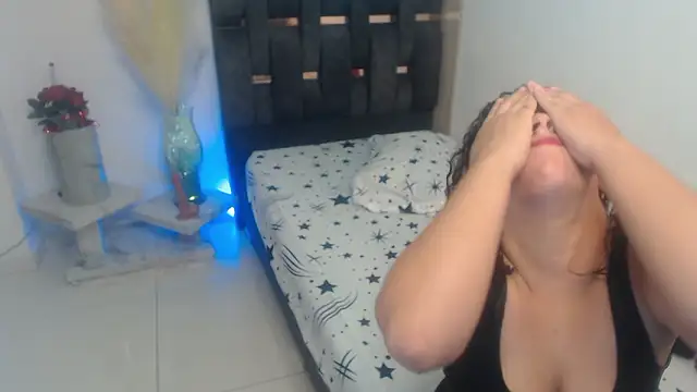 Barbara D Valencia online show from March 8, 3:27 pm