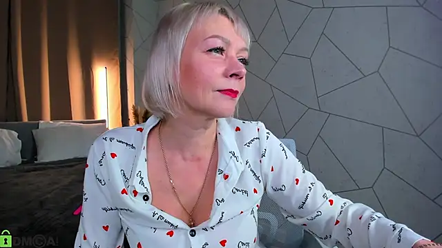 Ann Annise online show from February 19, 1:01 am