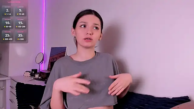 miabellee  online show from March 27, 1:22 am