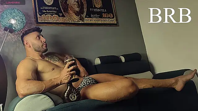 williamparra55 online show from March 26, 1:06 pm