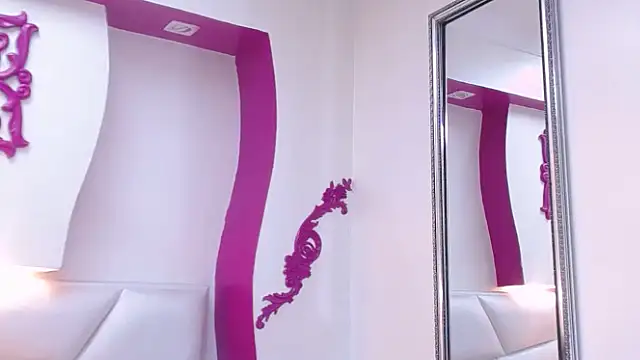 Keiry Paloma online show from April 5, 6:05 pm