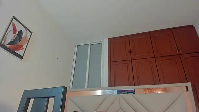 Snapshot of AmberQueen1 chatting on March 4, 12:11 pm AmberQueen1 online show from March 4, 12:11 pm