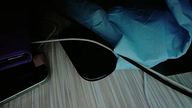 lenanane0126 online show from March 17, 6:00 pm