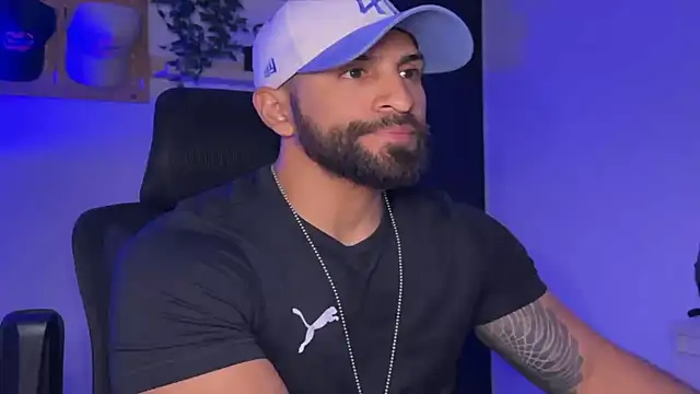 SamDornan51 online show from March 19, 1:20 am