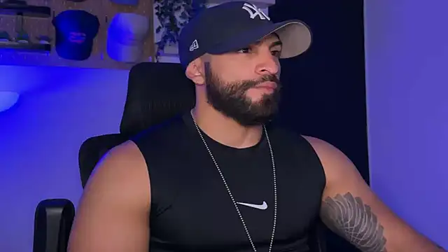 SamDornan51 online show from April 3, 3:59 am