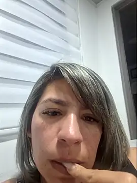 Snapshot of Ambar_Cortes chatting on February 24, 2:53 am Ambar Cortes online show from February 24, 2:53 am