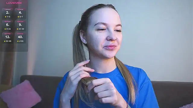 Snapshot of AricaPetties chatting on February 21, 8:10 pm AricaPetties online show from February 21, 8:10 pm