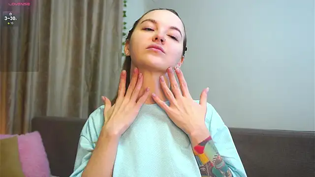 Snapshot of AricaPetties chatting on February 24, 8:18 pm AricaPetties online show from February 24, 8:18 pm