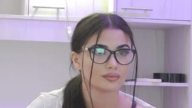 Snapshot of MayaMadison chatting on February 16, 2:46 pm MayaMadison online show from February 16, 2:46 pm