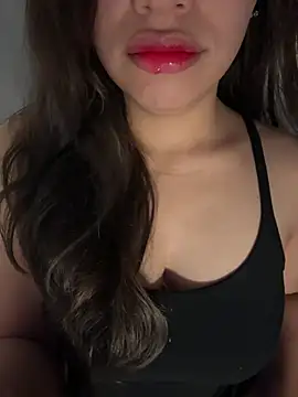 QuynhAnh 2k1 online show from February 18, 10:06 pm