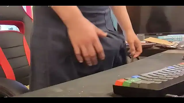 Snapshot of LovelyMeli chatting on February 8, 9:02 am LovelyMeli online show from February 8, 9:02 am