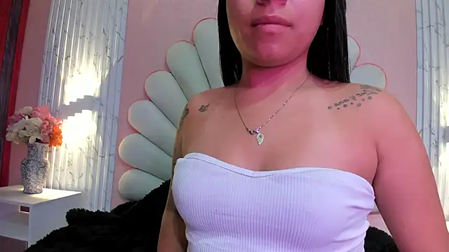 Snapshot of Kateemos chatting on February 7, 1:15 pm Kateemos online show from February 7, 1:15 pm