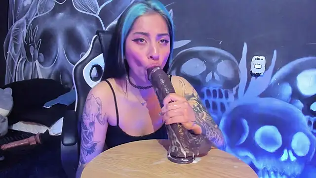 Cherry jenklins87 online show from April 11, 4:06 am