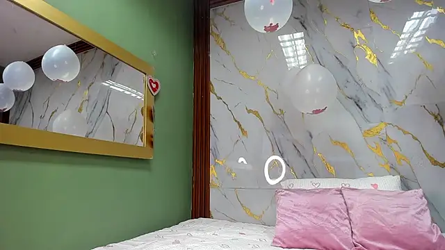 Amanda Rossi online show from February 24, 3:54 pm