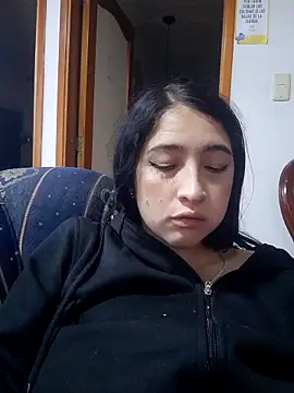 Snapshot of Maitebigboobs chatting on March 3, 11:10 pm Maitebigboobs online show from March 3, 11:10 pm