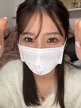  MIYUnya online show from April 15, 9:49 am