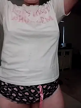 Rosegold2431 online show from February 19, 8:27 pm