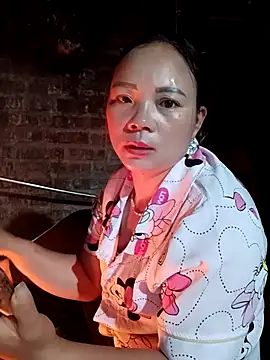 Snapshot of neyney110 chatting on February 3, 12:31 am neyney110 online show from February 3, 12:31 am