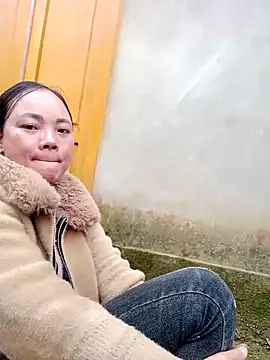 Snapshot of neyney110 chatting on February 4, 8:42 am neyney110 online show from February 4, 8:42 am