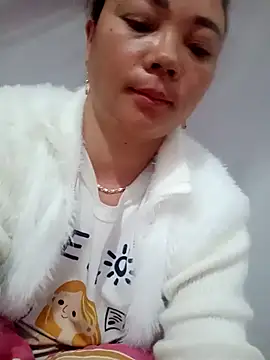 Snapshot of neyney110 chatting on February 11, 9:20 pm neyney110 online show from February 11, 9:20 pm