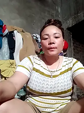 Snapshot of neyney110 chatting on February 27, 10:59 am neyney110 online show from February 27, 10:59 am