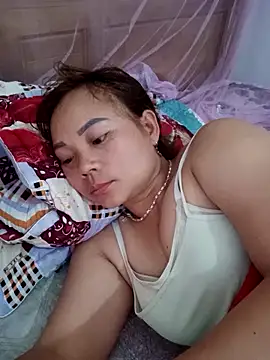 Snapshot of neyney110 chatting on March 2, 9:21 pm neyney110 online show from March 2, 9:21 pm