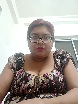 Elie Hallway online show from February 4, 6:47 pm