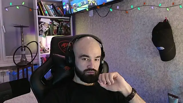 Snapshot of _Mostly_ chatting on February 2, 6:06 pm Mostly online show from February 2, 6:06 pm