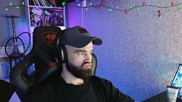 Snapshot of _Mostly_ chatting on February 12, 4:29 am Mostly online show from February 12, 4:29 am