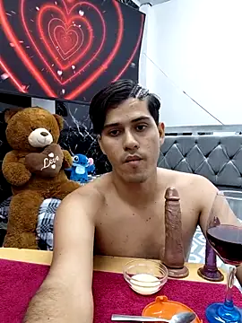 Snapshot of Riquid-sexual chatting on February 14, 5:43 pm Riquid-sexual online show from February 14, 5:43 pm