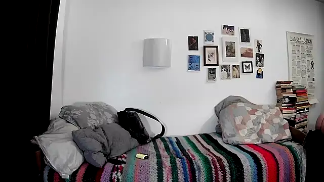 Snapshot of lucielark chatting on March 12, 2:12 pm lucielark online show from March 12, 2:12 pm