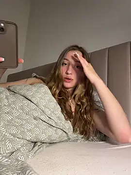 romyxxs online show from March 20, 11:42 pm