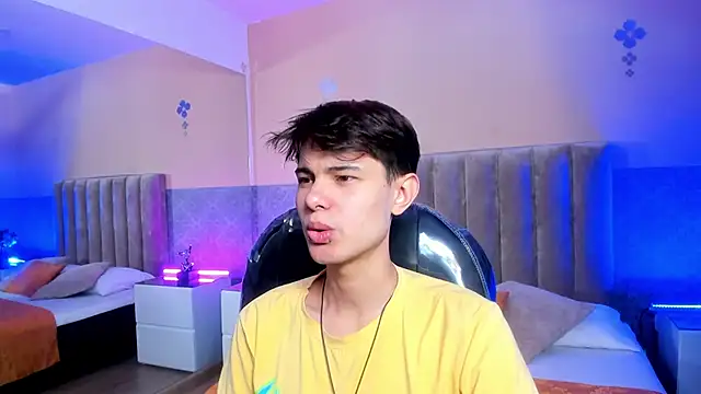 Derek Sinn online show from April 14, 7:31 pm