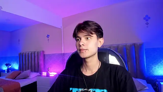 Derek Sinn online show from April 20, 8:10 pm