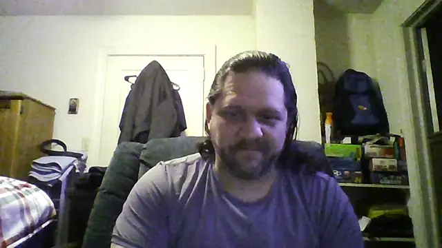 Snapshot of Demon2182 chatting on February 10, 7:34 am Demon2182 online show from February 10, 7:34 am