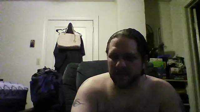 Snapshot of Demon2182 chatting on February 27, 6:13 am Demon2182 online show from February 27, 6:13 am