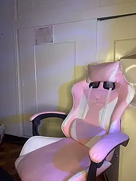 SoftDoll- online show from April 5, 8:06 pm