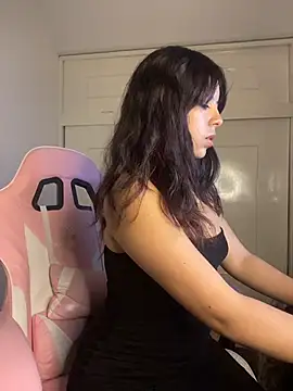 SoftDoll- online show from April 7, 3:40 am