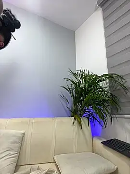 Snapshot of Elirpo chatting on March 3, 12:28 am Elirpo online show from March 3, 12:28 am