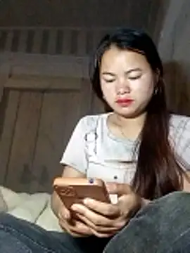 emlylyxinh online show from February 7, 9:07 pm