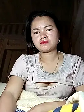 emlylyxinh online show from February 14, 6:37 pm