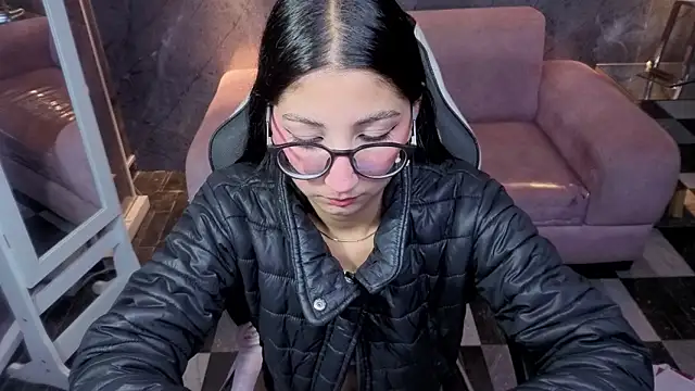 Sophie jones b online show from February 28, 12:50 pm