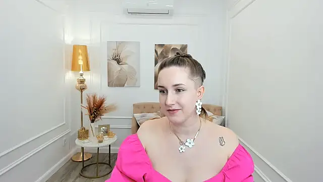 CaseyTerini online show from March 24, 11:15 am