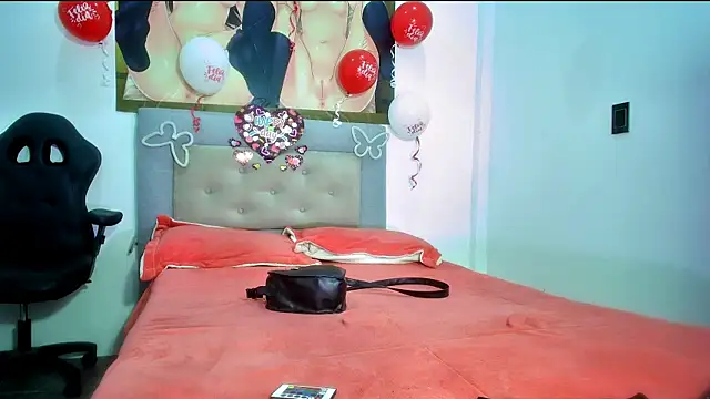 MEW ALIX online show from February 25, 1:43 pm