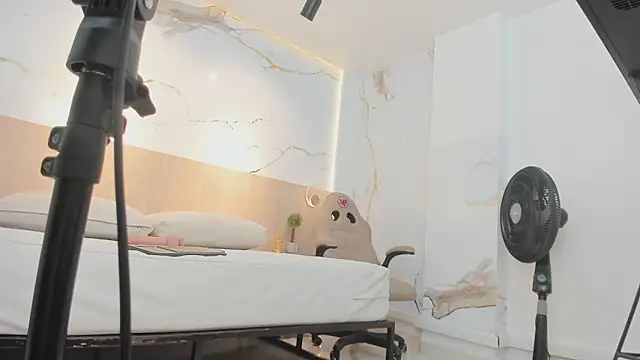 kylie ward online show from March 20, 3:11 am